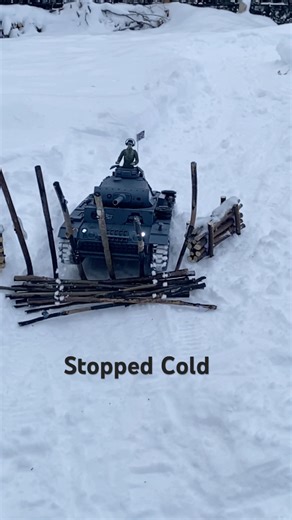 Wood vs Steel? Panzer III L Charges the Barricade