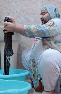 777K views · 18K reactions | A comedy sketch about Sunday & Washing Machine! Comment below which situation you liked the most :p #uniquemicrofilms #dablewtee #washingmachine #desimom | Unique MicroFilms | Facebook