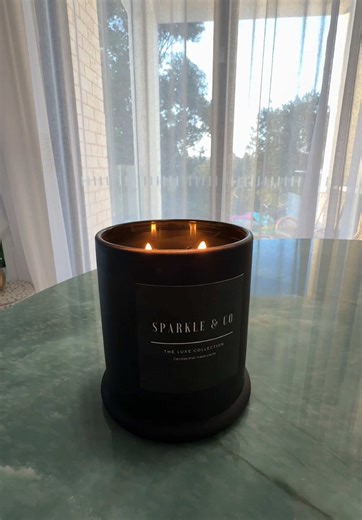 🕯️ Have you ever thought about how a burning candle makes you feel? It’s more than just a flicker of light — it’s a feeling. A moment of calm in a chaotic day. The warmth that makes a house feel like home. The scent that stirs up comforting memories or invites peace into the present. Whether it sparks relaxation, joy, or reflection, a candle has a magical way of creating meaningful moments. How does lighting a candle make you feel? We’d love to know — share your thoughts below! ✨ #sparkleandcoc