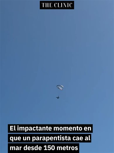 Un dramático video muestra el momento en que un parapentista cayó cerca de 500 pies (unos 152 metros) al océano frente a Riviera Beach, en el condado de Palm Beach, Florida, el pasado 9 de enero. Según informó el Departamento de Policía de Riviera Beach, el hombre —de 52 años y residente de Pompano Beach— sobrevivió al accidente, ocurrido tras una falla en su parapente motorizado, que terminó cayendo frente a Singer Island.