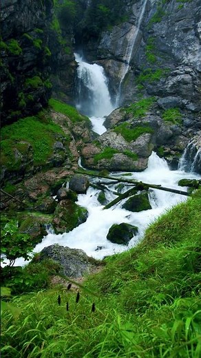 Austria in 8K - Austria's Breathtaking Lakes & Mountains