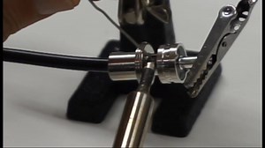 はんだ付けのコツと楽しみ「ハムのキット製作ガイド」M型コネクタをはんだ付けする②網組線【CQ ham radio 2019年5月号】