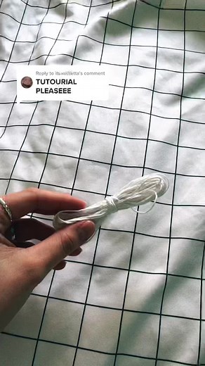 How to Put On a Shell Necklace: Necklace Making Tutorial