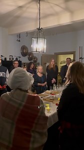 Happy #BurnsNight, everyone! Burns Night is a celebration of the life and works of Scotland’s National Bard, Robert Burns. #DidYouKnow the first-ever official public celebration of Robert Burns’ birthday took place right here in Edinburgh in 1816? It was held in the Royal Exchange building (now the City Chambers), where 100 attendees—including Sir Walter Scott—raised a glass of whisky and recited his poetry. Robert Burns sadly passed away at just 37 years old in July 1796, the same year construc