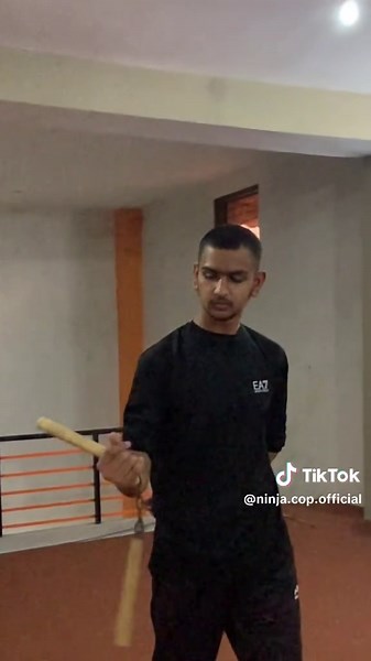 🥷🏻 #nunchaku #swing #sports #martialarts #combatsports #trending #viral #foryou