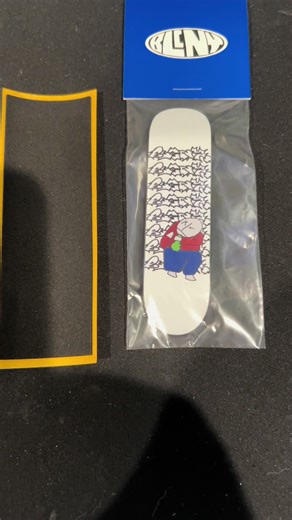 Don’t mind dirty mousepad but anyway I’m gonna take a lil break from TikTok#him #fingerboarding #polidecks #tuff #fingerboard