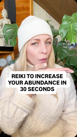 Cat ✨ Reiki Healer • Manifestion Guide on Instagram: "Watch on repeat until you feel your energy lighten and shift ✨✨ Thank you for being here 🤗 Personal distance Reiki sessions available worldwide, for people and pets, comment SESSION for more info to be sent to your DM. /Reiki to increase abundance, 30 seconds of Reiki/"