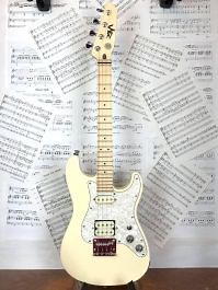 Risa ST style Electric Tenor Ukulele Cream White with free bag