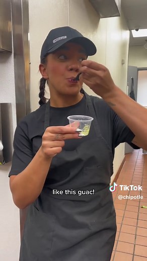 still not over the guac ✨ #day1 #chipotle #training #socialmediamanager