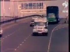 14K views · 427 reactions | I Love seeing all the old cars from the 1970s, Happy Days! | Seventies Time-Machine | Facebook