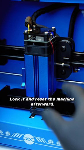 14K views · 94 reactions | Taking apart one screen frame is fine, but a bunch of them? Try the 890B Mini Laser Machine, it’s done in a snap!⚡ ➡Let you know how to work with it. #PhoneRepairTools #SUNSHINETOOLS #BackCoverRemove #Hardware #LasherMachine #TechGeek #Disassembly | Guangzhou Sunshine Electronic Technology Co., Ltd. | Facebook