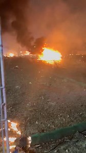 Un avión privado se estrelló cerca de un centro comercial en el noreste de Philadelphiia el viernes por la noche, informó la Administración Federal de Aviación. La policía y los bomberos acudieron al lugar para dar paso a las labores de rescate. Por el momento, las carreteras se encuentran cerradas y autoridades piden "evitar el área". El choque se produce dos días después de que un helicóptero del Ejército se estrellara con un avión comercial de American Airlines el miércoles por la noche sobre