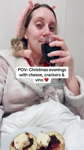 #christmas #cheeseandcrackers #cheese #wine