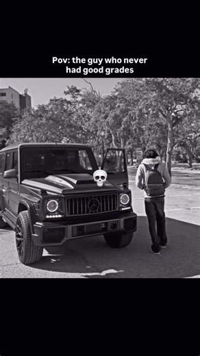 DropCourse on Instagram: "Another course seller exposed 🥱 #entrepreneur #onlinebusiness #sidehustle"