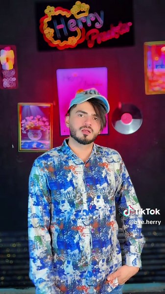 Video ka Kis kis kO wait hy?🤟🏻 @Herry Prankster😜