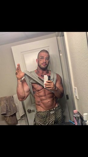 This is 6ft1 of chizzled steel and queer and channeled will #daddy #lgbtq #bi #pan #handsome