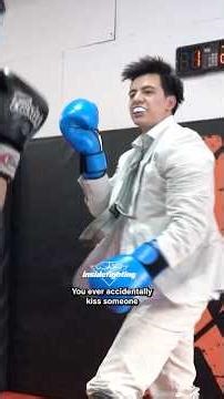 Reporter spars fighters to earn interviews #interview #mma #ufc #sparring