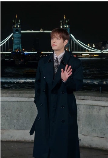 Behind the Scenes at Burberry Winter 2026 Show with Seungmin