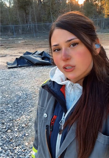 sweet.like.honeyy (@sweet.like.honeyy)’s videos with original sound - 🎧