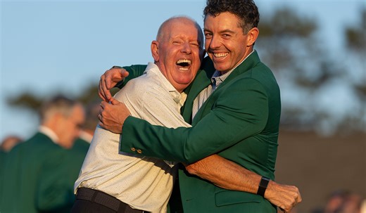 Teary Rory McIIroy thanks parents after Masters win
