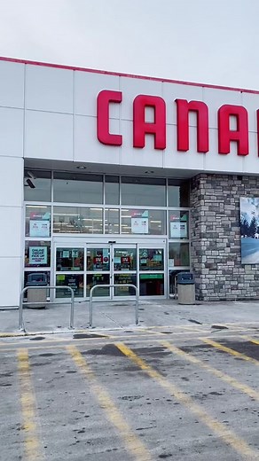 On a budget but need candle jars? I’ll show you where to get some 😏 #candlebusiness #candlemakingtips #candlevessel #smallbusinesscanada #soycandles