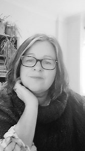 Being the absorber has a cost #neurosomatic #nervoussystemawareness #lifeinwork #highfunctioningwomen #underpressure | Bernadette Doyle Therapy, NLP & Coaching
