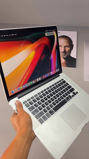 ស្តេចម៉ាស៊ីនហើយ!! MacBook Pro 2015 #reel | រៀន-Computer | Facebook