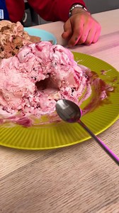 187K views · 696 reactions | Roubo de comida deu errado! 藍 #doce #pegadinha | 123GO Challenge Portuguese | Facebook