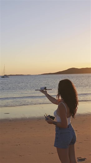 Un protagonista. Un tocco. Un intero pianeta tutto per te. 🌎✨ Con la modalità Asteroide di #DJIFlip, trasforma un semplice volo in un viaggio cosmico. 🚀 Dove vorresti far volare la tua immaginazione? Raccontacelo nei commenti! 👇 🎥: @lolahubner #DJI #Drone #FotografiaAerea #Viaggio #Tutorial #fyp