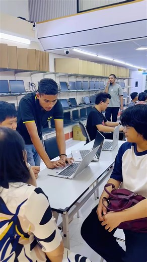 😚Thursday Memory လေးမတင်လိုက်ရလို့👀😚#htoocomputer #myanmartiktok🇲🇲🇲🇲 #capcut #thanks #views