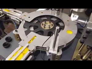 MAQUINA ENLAINADORA AUTOMATICA DE TAPAS LM 60 - AUTOMATIC CAP LINING MACHINE LM 60