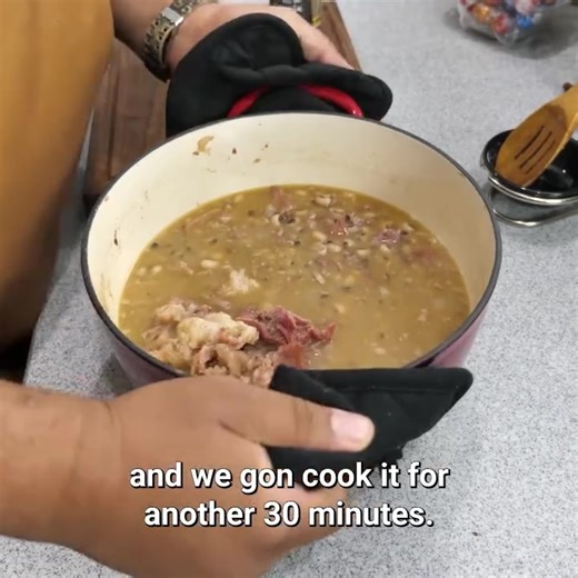 Delicious Southern Black Eyed Peas Recipe! #food #cooking #yummy | Smokin' and Grillin' with AB