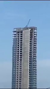 475K views · 4.2K reactions | Fact or Optical Trick Building under construction in Mexico city moves during the earthquake (7.1 on the richter scale). Armed Concrete structure with walls like earthquake Resistant system. A true test of : Earthquake hits Mexico with a power of 7.1 Richter Building moment under Construction | Civil Engineering Discoveries | Facebook