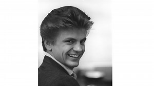 Tributes pour in for Phil Everly