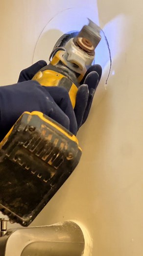 Replacing a Shower Valve without an Access Panel #plumbing #plumber #plumbinglife #plumberlife #plumbersoftiktok #shower #showerthoughts #showertok #showers #showertiktok #bathroomhack #plumbingrepair #plumbingtok #diy #fyp #foryou #serviceplumber #theconservativeplumber