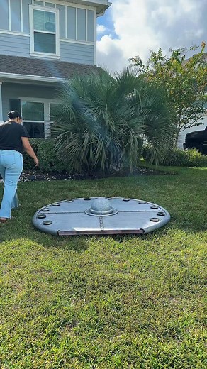 👽 The UFO has officially crashed landed! This was definitely a “wing it and hope for the best” kind of DIY, but I’m actually obsessed with how it turned out. 💚✨ #AlienInvasion #HalloweenDIY #SpookySeason #UFOcraft #DIYHalloween #HalloweenDecor #Yessathome | Yess At Home