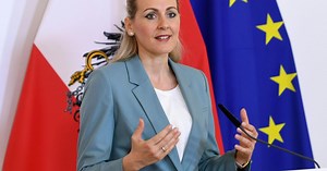 Ministarka rada Austrije podnela ostavku: Optužili je da je plagirala diplomski rad