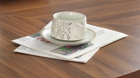 47 Inch Round Dining Table for 4-6, Circle Farmhouse Kitchen Table, Black Mid Century Modern Dinner Tables with Wood Strip Base for Dining Room, Living Room, Lunch