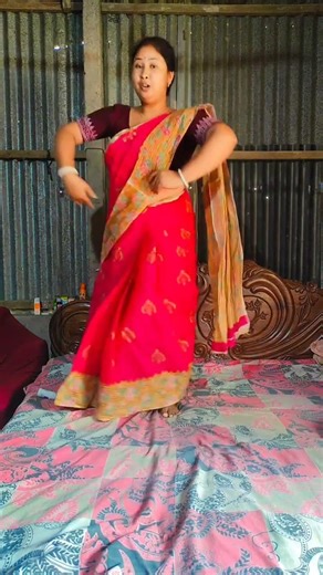 তাঁতের শাড়ি অঙ্গে আমার খোপায় কাঁচা ফুল❤❤❤❤❤❤😁😁😁😁😁😁😁😁😁😁😁😁😁#vairalvideo #sortssorts #trending