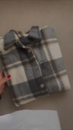 New arrivals 🚨 code : 202 Plaid Button-Up Fleece shirt jacket ❄️ قميص صوف ناعم منقوش 💥 Real video 📹 @misscairo_ طول : 75-77cm عرضه من عند ال underarm 68cm | Miss Cairo