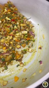 How to make curry crab 🦀 Spice Jamaica way !!🇯🇲 Purchase all your seasonings at www.spicejamaicallc.com 10 % off your first order Low sodium No msg Made fresh #seafood #crablegs | Spice Jamaica