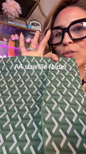 A4 Size File Folder: Organization for Office and Students