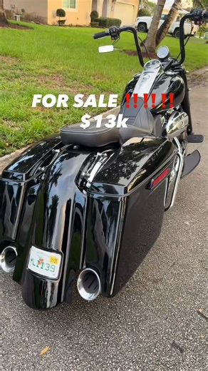 2017 Harley Davidson Roadking CLEAN TITLE ONLY 12 K MILES All service records from Harley Davidson blacked out package 19 inch prodigy front wheel 12 inch eight handlebars 5 inch stretch, saddlebags, and fender Screaming eagle exhaust Lowering links in rear suspension ￼ Screaming eagle spark plug wires New plugs New mirrors New grips New floor boards New seat 6 speed Transmission Police package Police speedometer #ForSale #Harley #HarleyDavidson #Roadking #FtLauderdaleBeach #FYP #ExplorePage | B