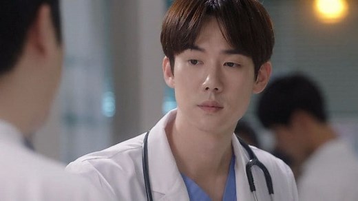 Dr. Romantic Episode 1 - How to Put an Elephant into a Fridge?