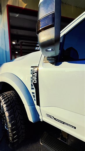 BRAND NEW 2026 GLACIER GREY F450 PLATINUM 🔥 - 2.5” LIFT - 26” XF - 37” M/T - ALL PAINT MATCHED - PRIVACY TINT DONE BY LOUISIANA’S #1 CUSTOM TRUCK SHOP KINGPIN 👑