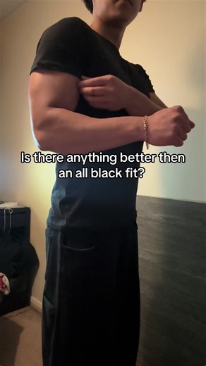 100% Cotton slim fit shirt, actually so nice #blackshirt #slimfit #gym