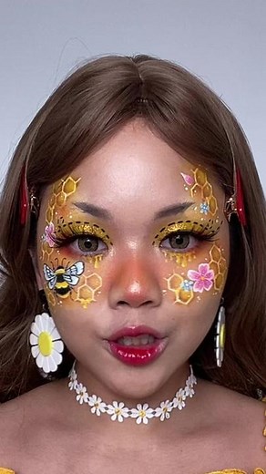 I had to do it, with this makeup & this song 🌝 It’s literally M to the Bee 🐝🤣 BEE PUNS! #mtotheb #makeup #trending #fyp #fypシ #xyzbca #beemakeup #mtothebee