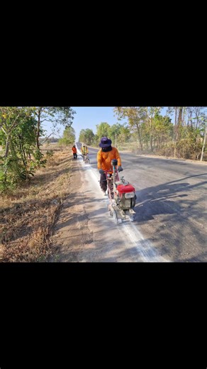 กะเทาะด้วยตีไปด้วย จ๊วดดๆ ทล. 2280 สนามชัย - เจริญศิลป์ ❤️‍🔥🛣️ งานด่วน งานไว โทรหา #เอสบีบอสส 📞📲 เส้นสวย แสงดี งานคุณภาพตามมาตรฐานกรมทางหลวง 💯 #ตีเส้นจราจรสีเทอร์โมพลาสติก #งานตีเส้นจราจร #ตีเส้นจราจร #สกลนคร 🌤️🫶🏻💖