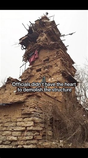 Farmer Builds Real Life Howl’s Moving Castle #history #howlsmovingcastle #architecture