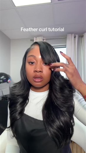 Feather Curl Tutorial: How to Keep Your Hair Styled